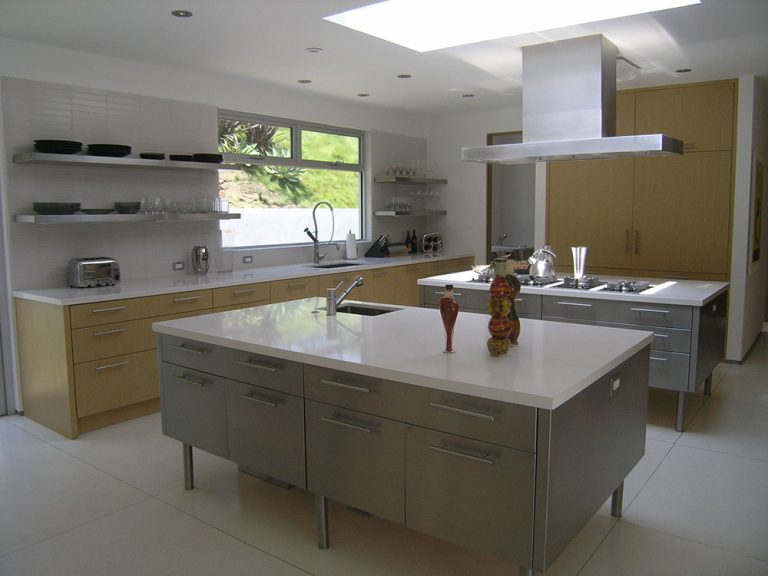 open-kitchen-sunset-plaza-1