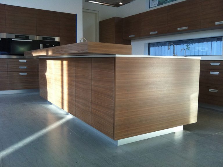 open-kitchen-walnat-2