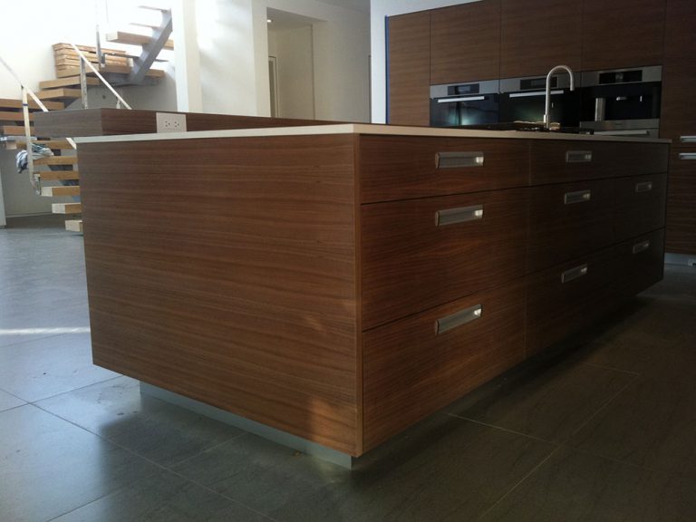 open-kitchen-walnat-3